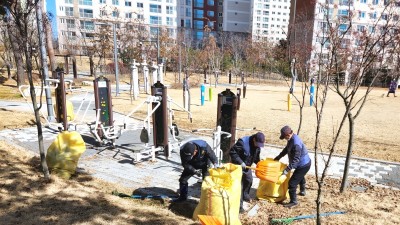 봄맞이 공원 대청소했어요