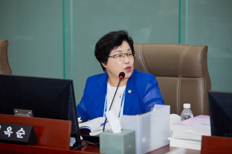 230620 김옥순 의원, ‘폐암 확진 급식종사자’ 휴직기간 확대 주문.jpg