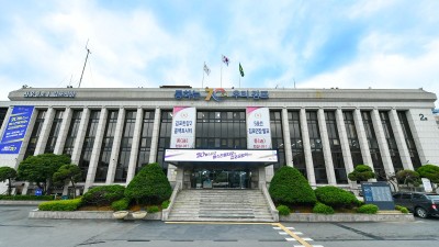 커피체인 등 교통혼잡 유발 드라이브스루, 교통성 검토 받아야