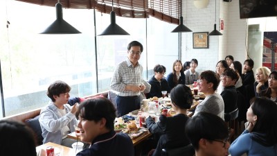 김동연, 中 칭화대 한국 유학생회 요청으로 현지 간담회 가져