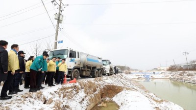 김동연, 화성·평택 하천 수질오염 현장 점검