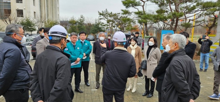 솔터고등학교 화재 복구 현장 방문2.jpg