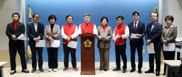 (0402 기자회견) 대통령 위에 김동연 ‘셀프 패싱’ 자처한 도지사2.JPG