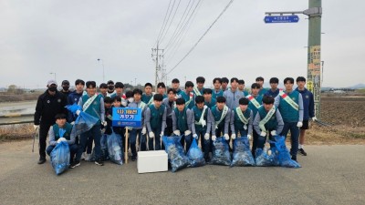 김포FC, 봉성포천 정화 활동... 1사 1하천 만들기 동참