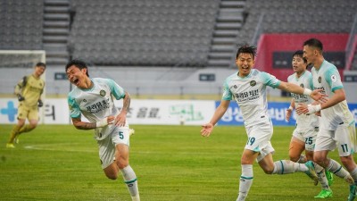 김포FC, 충남아산에 빗속 시원한 원정 승