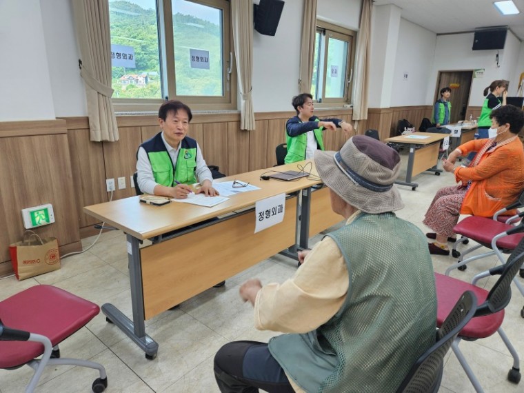 2024.06.10. 보도자료(옹진군, 인천의료사회봉사회 덕적면 무료진료 실시)-1.jpg