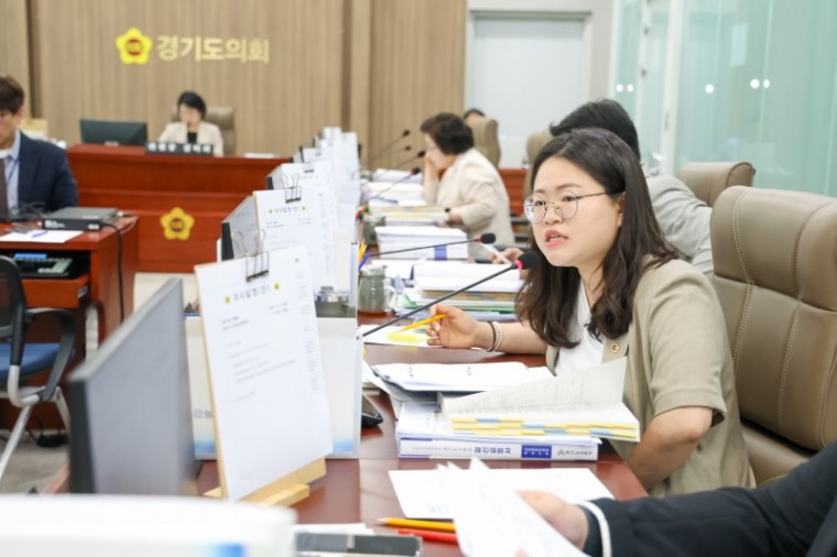 240617 이자형 의원, ‘AI 진로진학교육 시스템 구축 예산 전용’ 지적.jpg