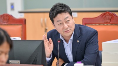 김진경 도의원, 교복비 지원 사업, 학생·학부모 의견 반영 당부