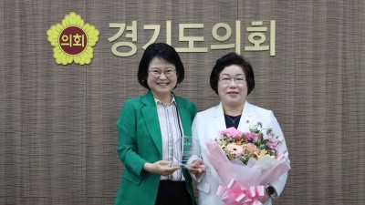 김옥순 도의원, 교육행정위원회 의정대상 수상... 전국 최초 ‘안전한 급식실 환경 조성 조례’ 제정 공로 인정