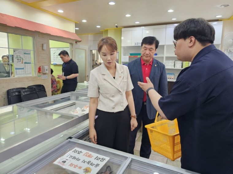 240621 이인애 의원, 경기도 고양시한아름푸드마켓 현장방문 후 애로사항 청취 (2) (1).jpg