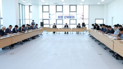 이동환 고양시장, 청사 이전 논란 백석 업무빌딩에서 간부회의 개최