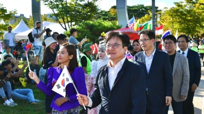 제17회 김포 세계인 큰잔치 성료... 15개국 이주민 공동체, 미8군 록밴드 함께 즐겨