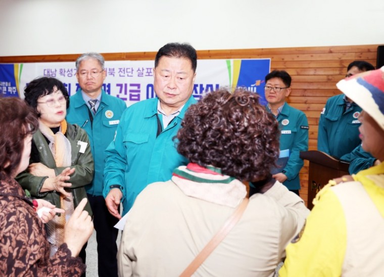 1. 파주시 민통선마을 긴급 이동시장실 개최…대남방송 소음피해 호소 봇물터졌다 (4).jpg