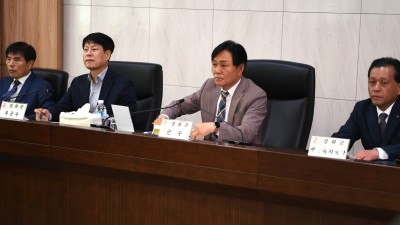 박용철 강화군수, 읍면장 재량권 보장, 인사청탁 불용인... 쇄신 박차