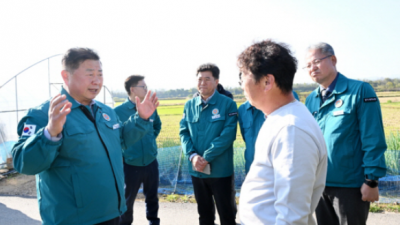 “상상 이상의 소음”... 김경일 파주시장, 대남확성기 소음 피해 대성동 마을 방문